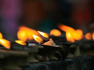 Dans et autour des temples