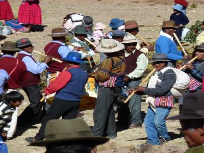 La Pachamama merite bien un peu de musique et de danse...