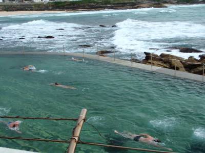 Piscine sur océan