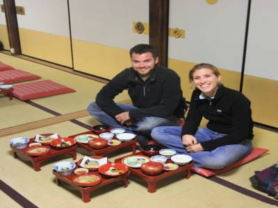 Dîner au temple