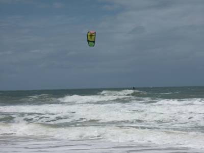 mick dans les vagues