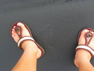 les plages de sable noir!!! mais noir noir!!!