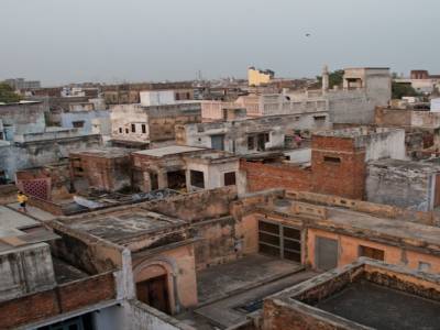 Vue des toits de Varanasi