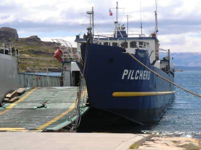 Traversée de 2h dans ce Ferry : 1900 pesos chiliens (moins de 4 â‚¬)
