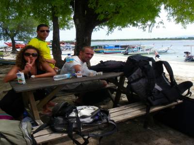 on attend le bateau a Gili pour Amed...