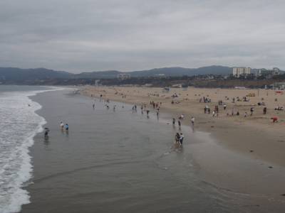 La plage avec un grand absent...LE SOLEIL !!