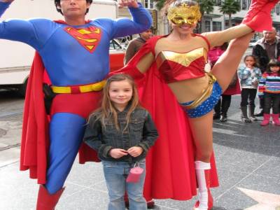 Jeanne à Hollywood avec Superman et Wonderwoman