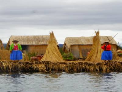 Les iles Los Uros