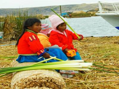 Les iles Los Uros