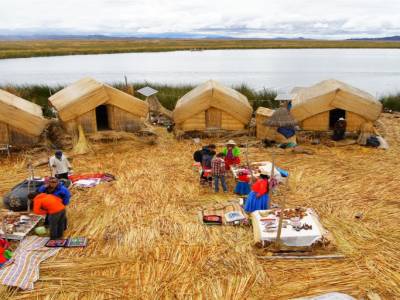 Les iles Los Uros
