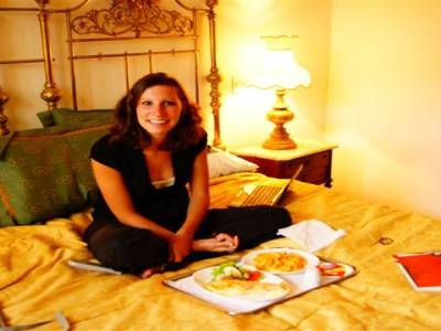Room service, s'il vous plait!!!!!!