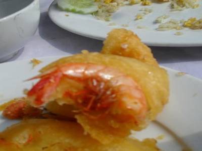 au vietnam on ne decortique pas les crevettes