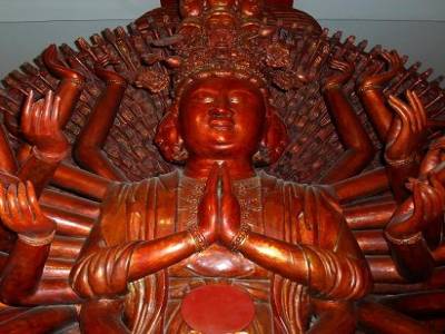Boudha aux milles bras (comptez-les!)