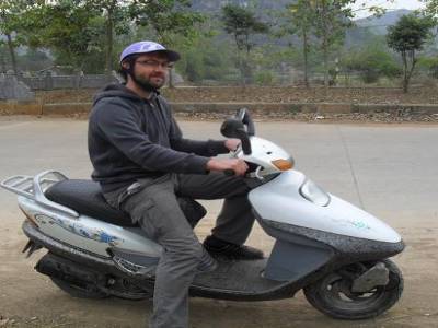 Poncherello au Vietnam