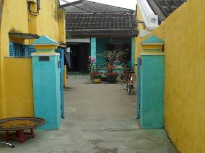  la caracteristique de Hoi An, ce sont ses maisons et ses temples colores