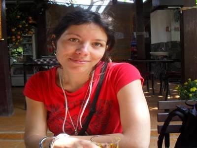 Amelie vient de recevoir un jus de carottes alors qu'elle a demande un jus d'orange