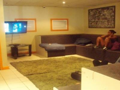 Backpacker - Salle TV