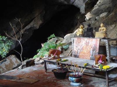 Le temple-grotte ou la grotte-temple ?!