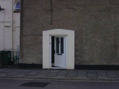 1 PWLL GWAUN ROAD