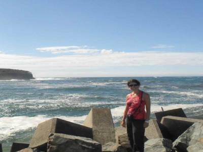 une sirene echouee sur  les rochers