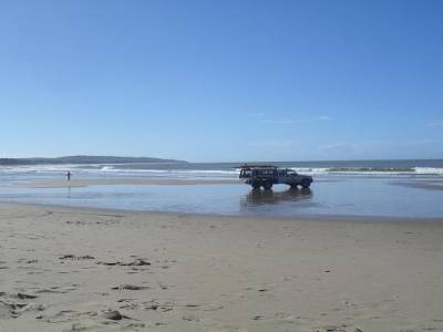 les sauveteurs de Agnes Water : ils surveillent 150 metres, alors que la plage fait 3 km ! les feignasses !