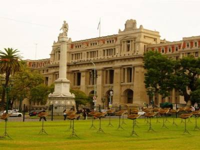 Tribunales