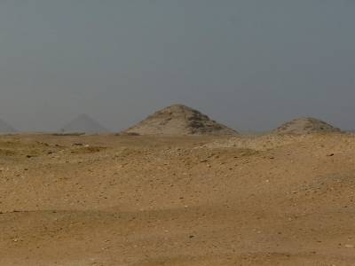 Saqqara (pyramides d'Aboussir dans le fond)