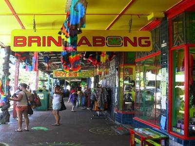 Nimbin : une ville STUPEFIANTE ! une sorte de Crystania australien... ca sent bizarre dans les rues la bas !