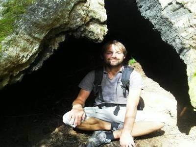 Et au milieu d'un tronc, Thomas trouve l'illumination.... ca vous rappelle qqchose ? Et oui exactement ! la photo numero 67 de la thailande !