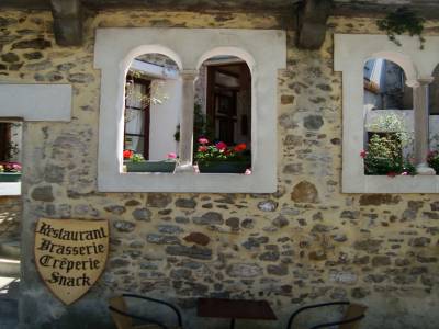 Dans le village du cité médiévale