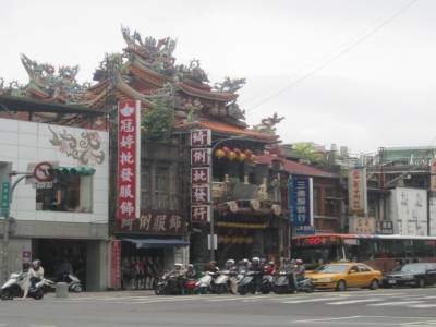 Around Longshan Temple