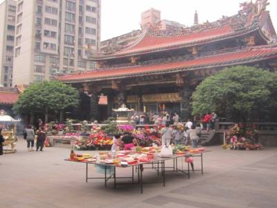 Longshan Temple