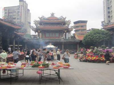 Longshan Temple