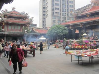 Longshan Temple