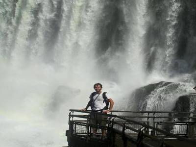 La male devant sa casacde