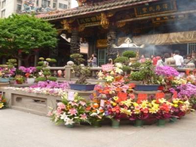 Longshan Temple