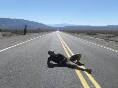 la ruta Tin Tin : 14 km de ligne droite, ca vaut bien une petite sieste..