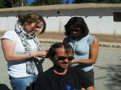 j´ai les cheveux longs mais je suis chauve !