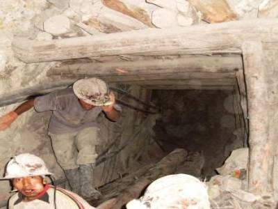 Dans les mines de Potosi