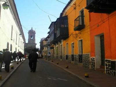 une ruelle de Potosi, sans le cerro rico (ben oui, il peut pas etre a 360 degres autour de la ville)