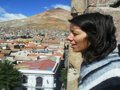 profil sur fond de cerro rico