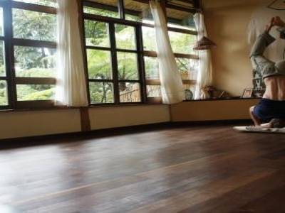 Salle de yoga dans mon hotel a Coroico