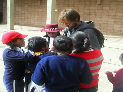 lui, il sáppelait Carlos... sur la dedicace, jái ecrit "tirelipinpon sur le chiwawa"