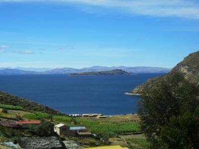 des paysages re-re-re-re-a couper le souffle ! c toujours l´ile du soleil !