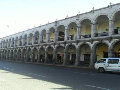 Toujours la plaza del armas a Arequipa.... Place superbe comme vous pouvez le voir