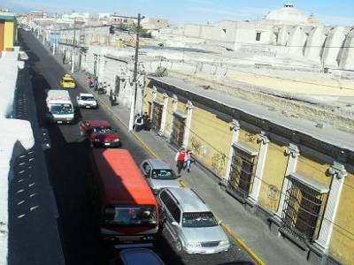 Vue de la terrasse de notre hotel a Arequipa