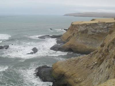 Ah vous voyez ? comme en australie je vous dis ! Regardez un peu la great ocean road, avec les douze apotres !