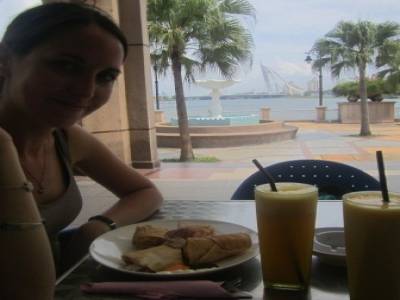 Déjeuner chez D'Arab Café sur le lac