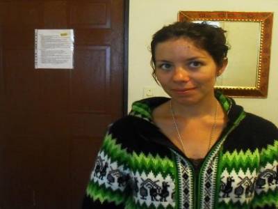 Amelie avant la sceance chez l´estheticienne...