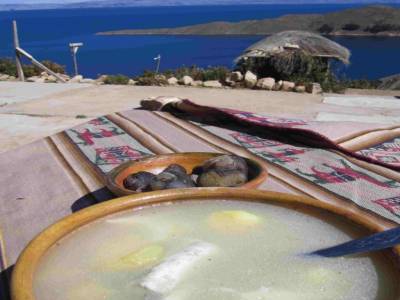 prtitr soupe de poisson avec vue sur le lac Titicaca